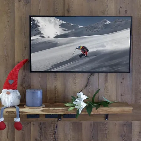 Hellochalet - Maison Orbit 400 Mt Cablecar Apartment Valtournenche