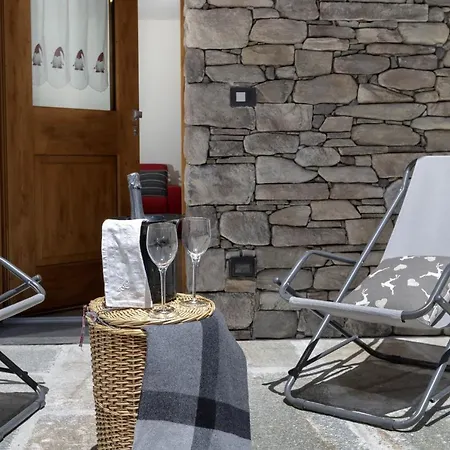 Hellochalet - Maison Orbit 400 Mt Cablecar Appartamento *